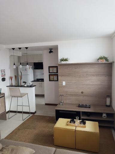 Foto 1 de Casa com 2 Quartos à venda, 80m² em Todos os Santos, Rio de Janeiro