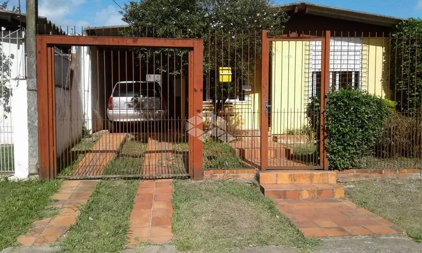 Foto 1 de Casa com 3 Quartos à venda, 131m² em Jardim Leopoldina, Porto Alegre