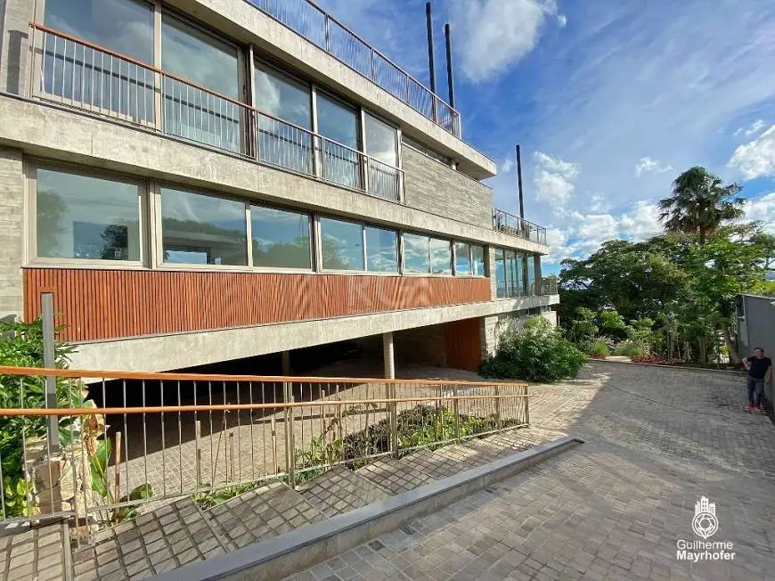 Foto 1 de Casa com 3 Quartos à venda, 427m² em Vila Conceição, Porto Alegre