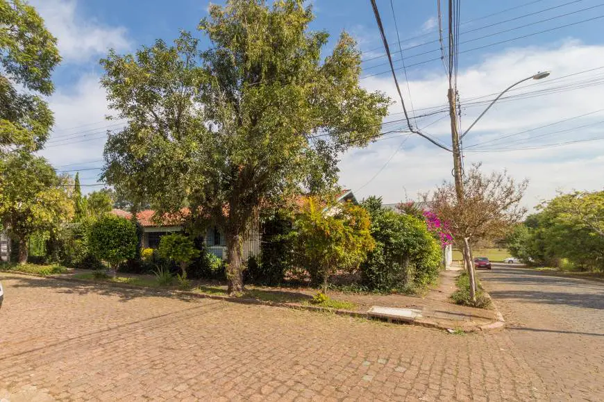 Foto 2 de Casa com 4 Quartos para alugar, 260m² em Jardim Itú Sabará, Porto Alegre