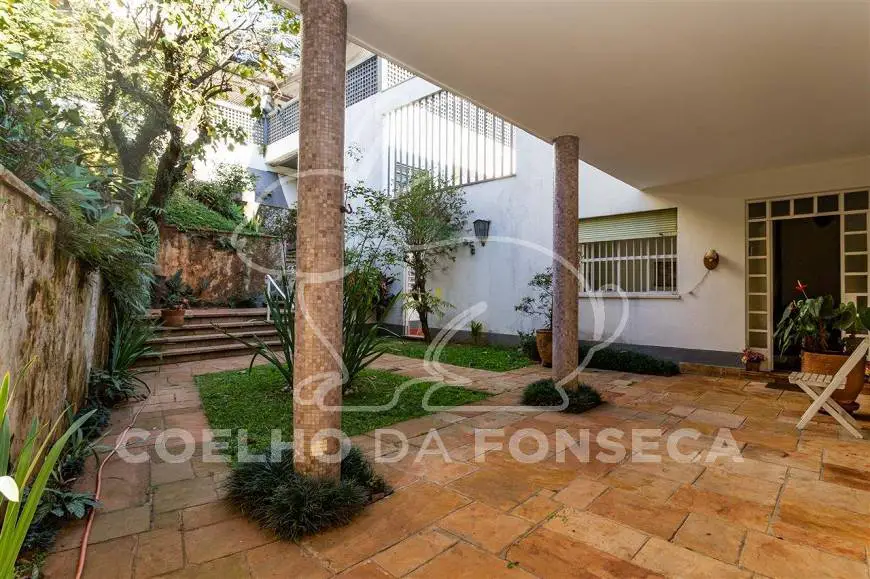 Foto 3 de Casa com 5 Quartos para alugar, 619m² em Pacaembu, São Paulo