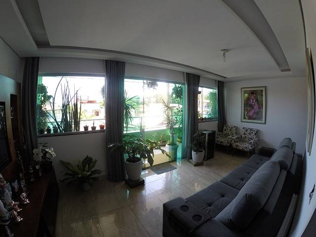 Foto 1 de Casa com 7 Quartos à venda, 274m² em Itatiaia, Belo Horizonte