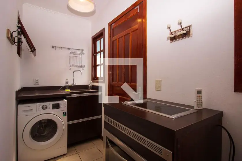 Foto 5 de Casa de Condomínio com 1 Quarto para alugar, 40m² em Guarujá, Porto Alegre