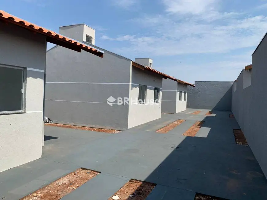 Foto 1 de Casa de Condomínio com 2 Quartos à venda, 45m² em Jardim Noroeste, Campo Grande