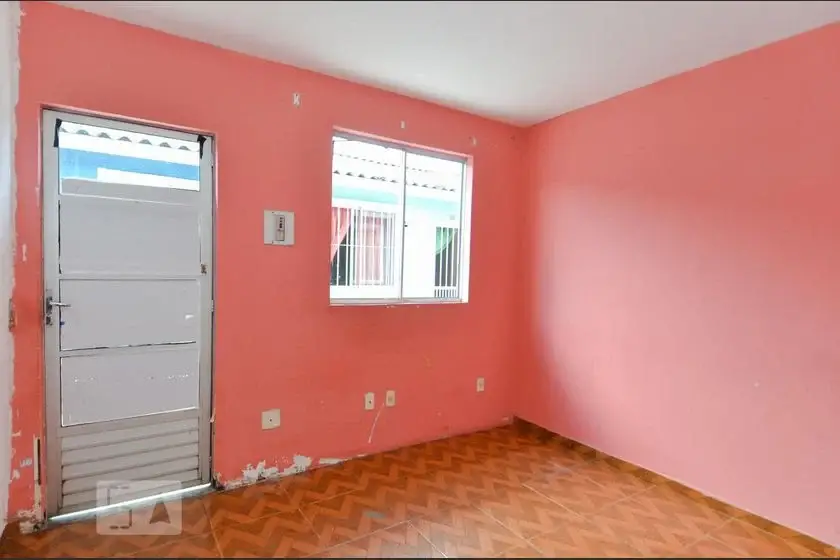 Foto 1 de Casa de Condomínio com 2 Quartos para alugar, 47m² em Vila Nova Bonsucesso, Guarulhos