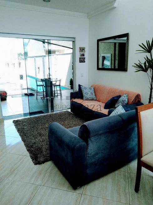 Foto 1 de Casa de Condomínio com 4 Quartos à venda, 170m² em Urbanova, São José dos Campos