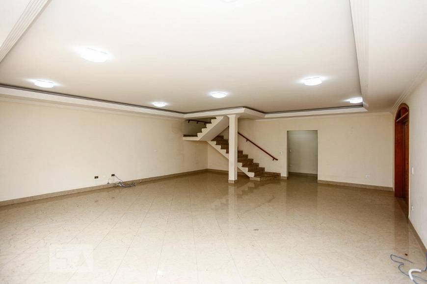 Foto 2 de Casa de Condomínio com 4 Quartos à venda, 450m² em Vila Rosalia, Guarulhos