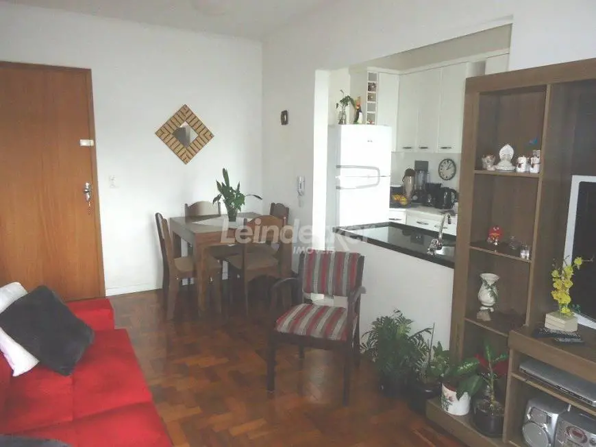 Foto 4 de Apartamento com 1 Quarto à venda, 40m² em Jardim do Salso, Porto Alegre