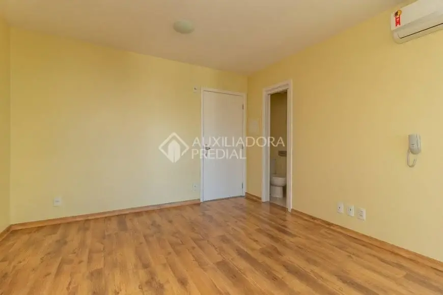 Foto 1 de Apartamento com 1 Quarto para alugar, 45m² em Menino Deus, Porto Alegre