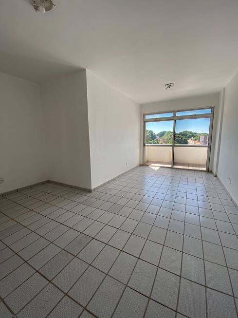 Foto 4 de Apartamento com 3 Quartos para alugar, 110m² em Baú, Cuiabá