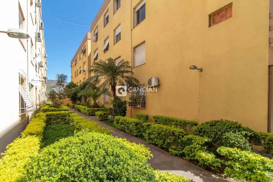 Foto 1 de Apartamento com 3 Quartos para alugar, 81m² em Patronato, Santa Maria