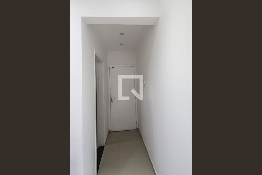 Foto 2 de Apartamento com 3 Quartos para alugar, 70m² em Vila Iracema, Barueri