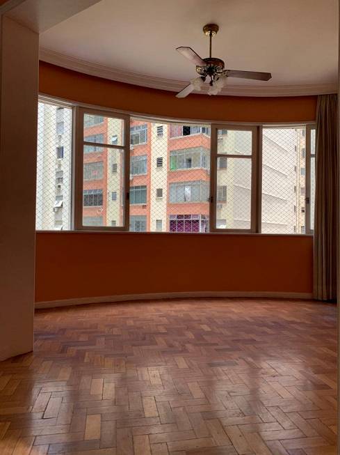 Foto 2 de Apartamento com 4 Quartos à venda, 145m² em Copacabana, Rio de Janeiro