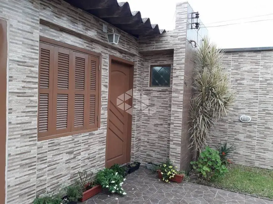 Foto 2 de Casa com 2 Quartos à venda, 175m² em Jardim Algarve, Alvorada