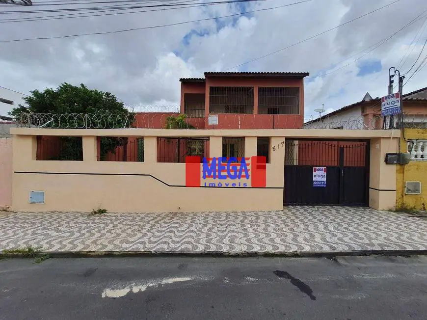 Foto 1 de Casa com 3 Quartos para alugar, 435m² em Amadeu Furtado, Fortaleza