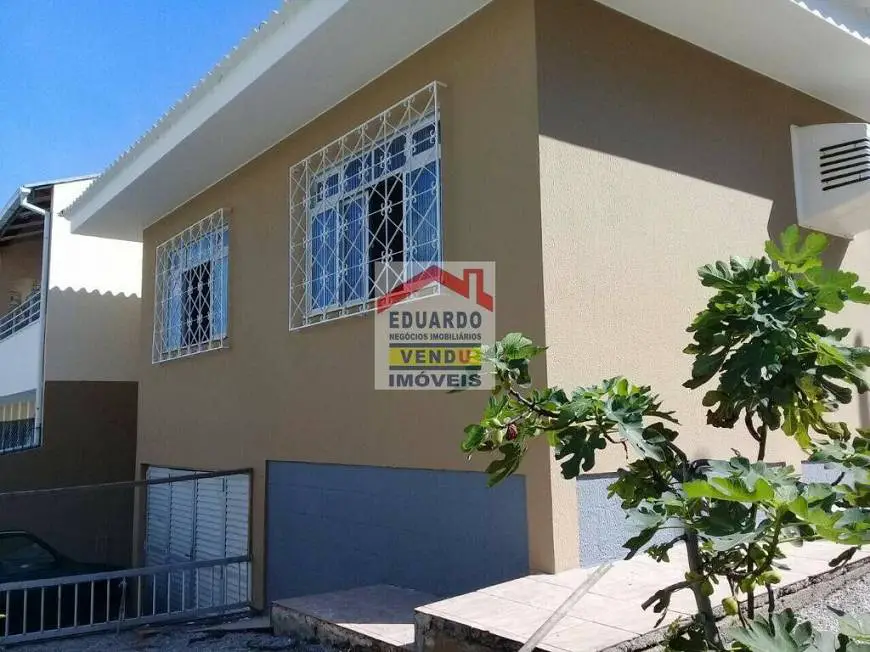 Foto 2 de Casa com 3 Quartos à venda, 192m² em Ipiranga, São José