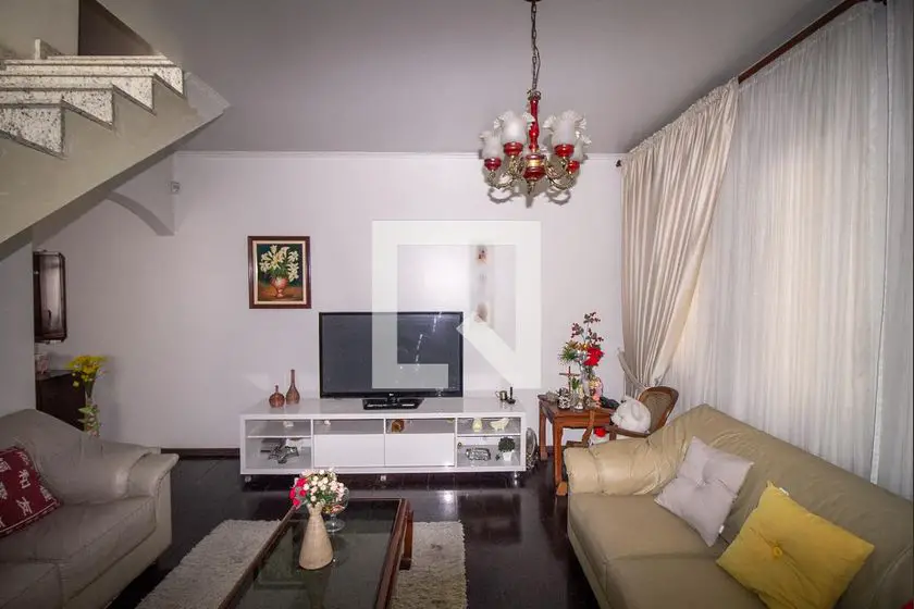 Foto 2 de Casa com 3 Quartos à venda, 299m² em Jardim Teresa, São Paulo