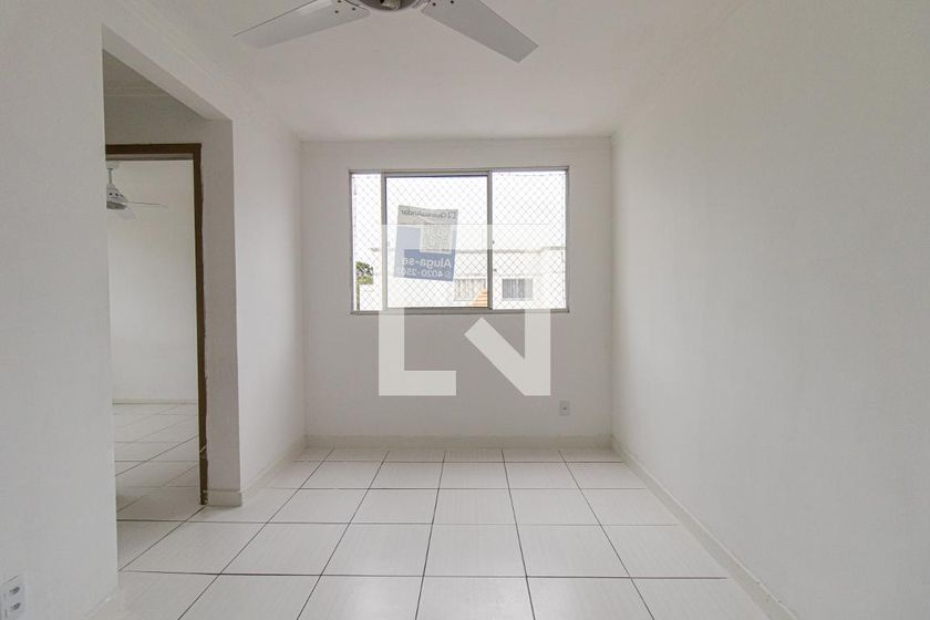 Foto 3 de Apartamento com 2 Quartos para alugar, 54m² em Afonso Pena, São José dos Pinhais