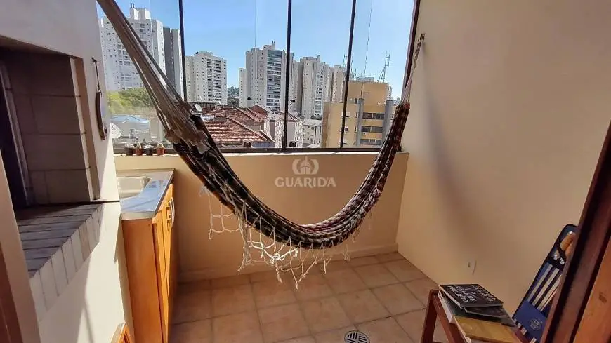 Foto 3 de Apartamento com 2 Quartos para alugar, 70m² em Jardim Europa, Porto Alegre