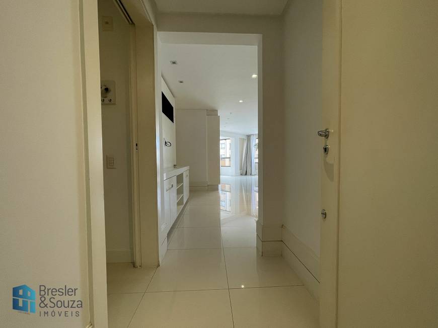 Foto 4 de Apartamento com 3 Quartos à venda, 131m² em Centro, Florianópolis