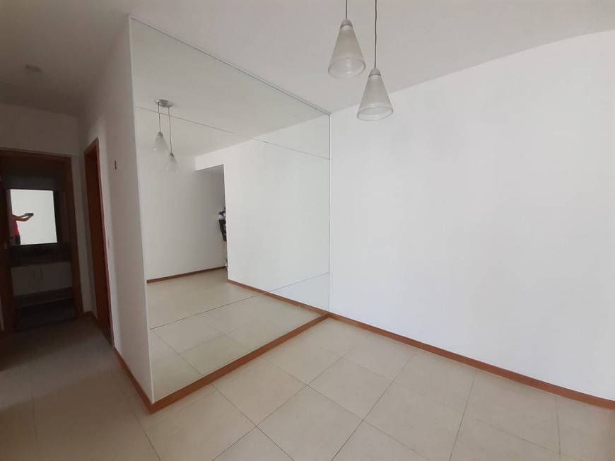Foto 3 de Apartamento com 3 Quartos à venda, 75m² em Stiep, Salvador
