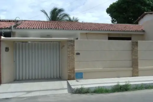 Foto 1 de Casa com 2 Quartos à venda, 87m² em Centro, Salesópolis