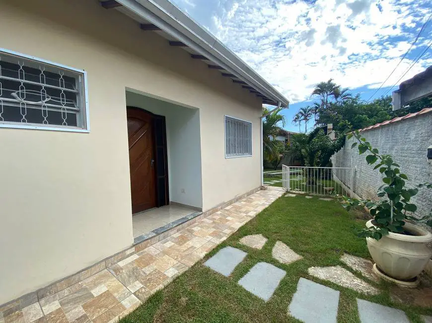 Foto 1 de Casa com 3 Quartos para venda ou aluguel, 155m² em CENTRO, Águas de São Pedro