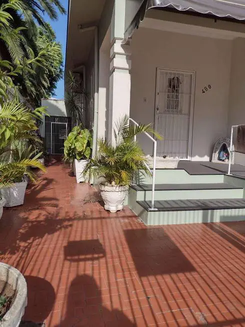 Foto 2 de Casa com 4 Quartos à venda, 122m² em Vila Ipiranga, Porto Alegre
