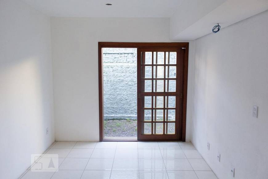 Foto 5 de Casa de Condomínio com 3 Quartos à venda, 118m² em Camaquã, Porto Alegre
