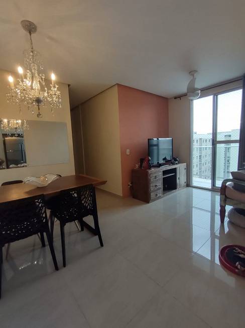 Foto 1 de Apartamento com 2 Quartos à venda, 52m² em Taquara, Rio de Janeiro