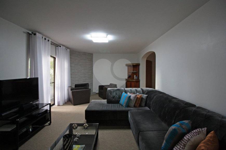 Foto 4 de Apartamento com 4 Quartos à venda, 224m² em Alto de Pinheiros, São Paulo