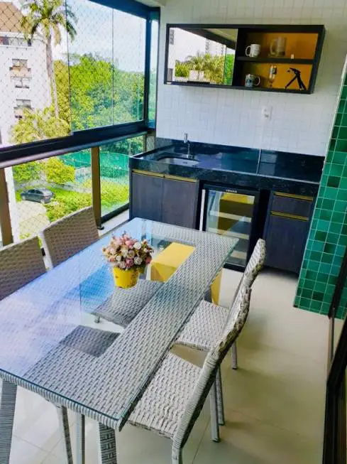 Foto 1 de Apartamento com 4 Quartos à venda, 140m² em Poço, Recife