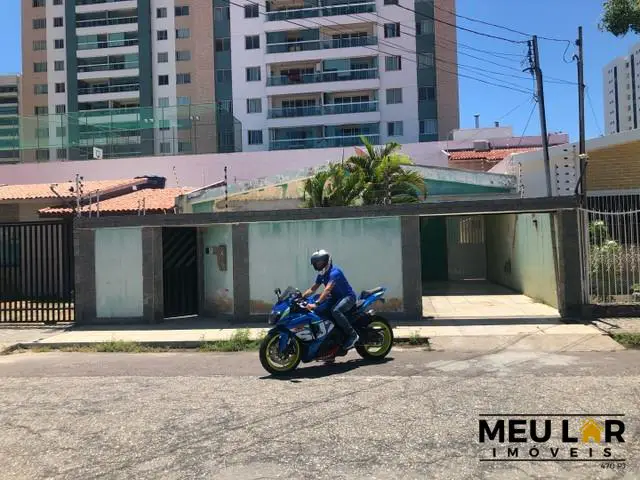 Foto 1 de Casa com 3 Quartos à venda, 290m² em Luzia, Aracaju