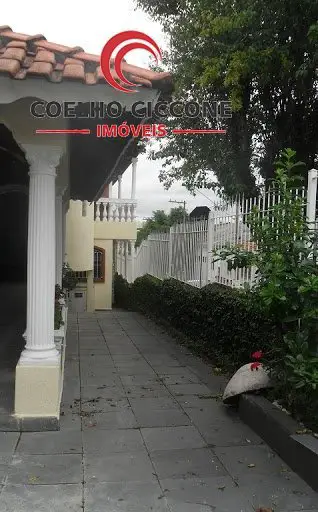 Foto 1 de Casa com 4 Quartos à venda, 230m² em Osvaldo Cruz, São Caetano do Sul