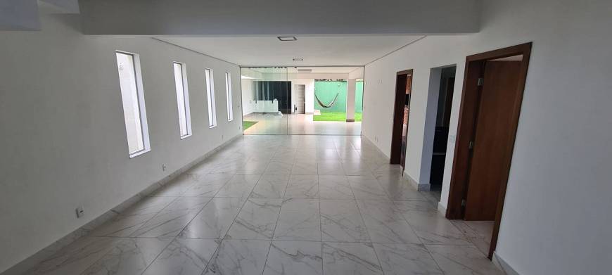 Foto 4 de Casa com 5 Quartos à venda, 354m² em Estância Silveira, Contagem
