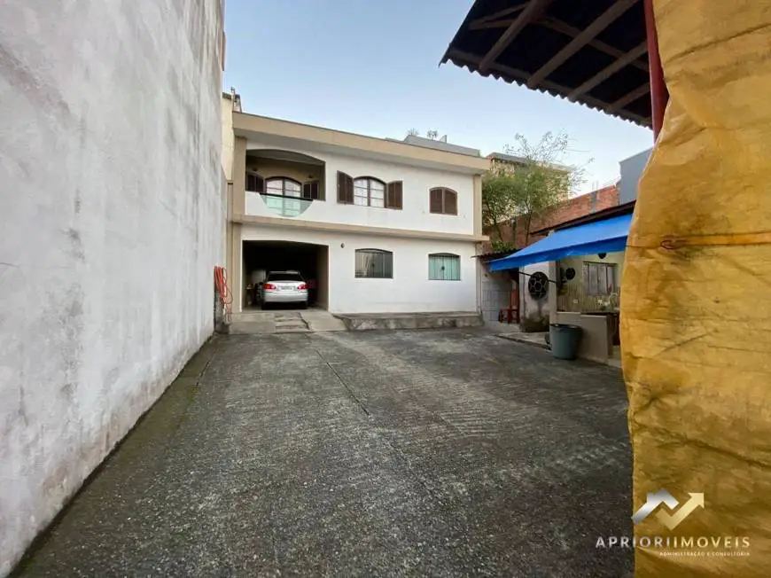 Foto 1 de Sobrado com 4 Quartos à venda, 400m² em Vila America, Santo André