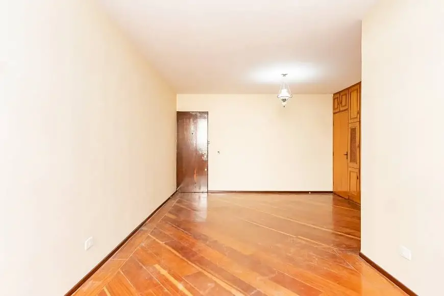 Foto 5 de Apartamento com 2 Quartos para alugar, 78m² em Centro, Curitiba