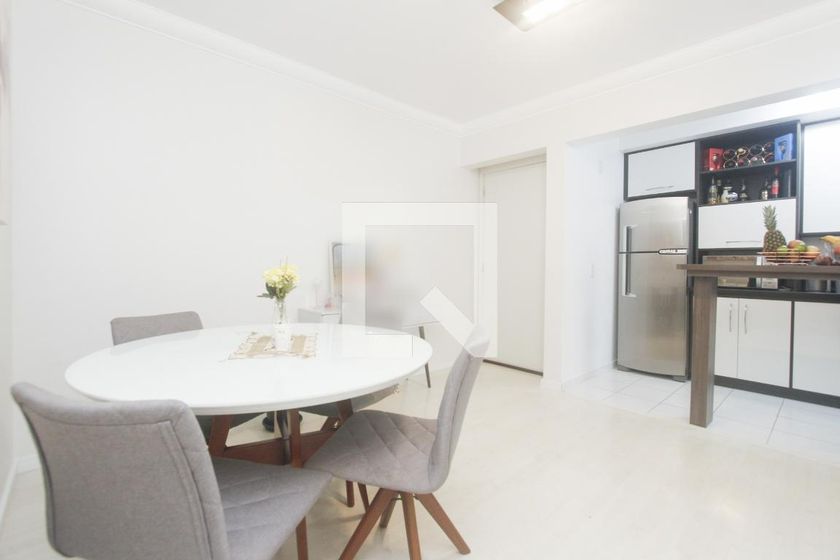 Foto 2 de Apartamento com 3 Quartos à venda, 74m² em Sarandi, Porto Alegre