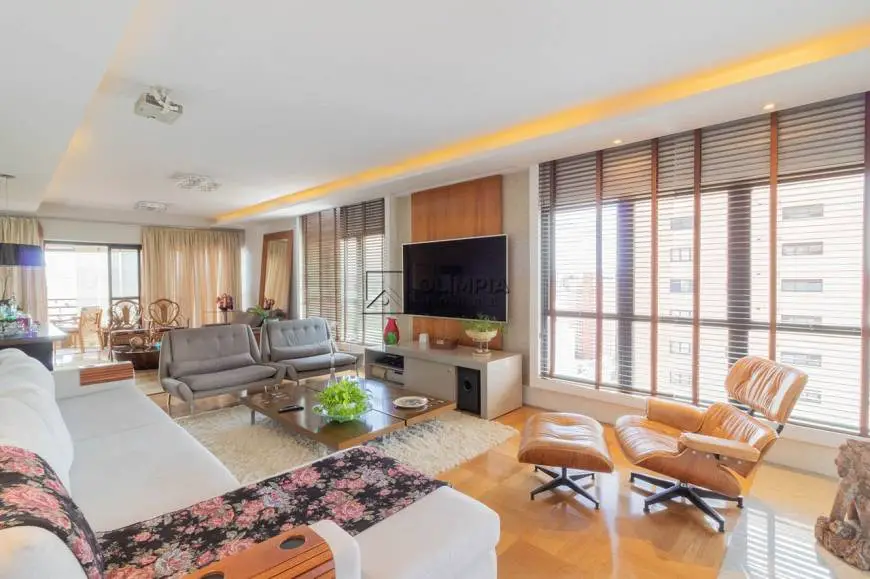 Foto 2 de Apartamento com 4 Quartos para alugar, 187m² em Pompeia, São Paulo