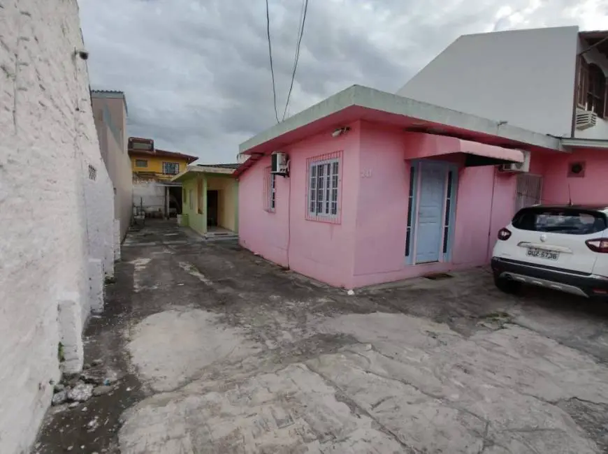 Foto 1 de Casa com 2 Quartos à venda, 375m² em Capoeiras, Florianópolis