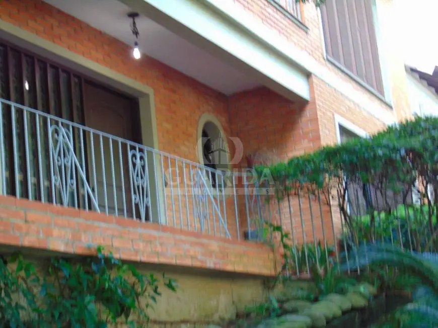 Foto 3 de Casa com 4 Quartos à venda, 347m² em Medianeira, Porto Alegre