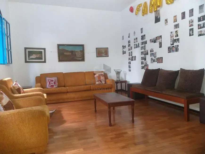 Foto 1 de Casa com 5 Quartos à venda, 178m² em Anchieta, Belo Horizonte