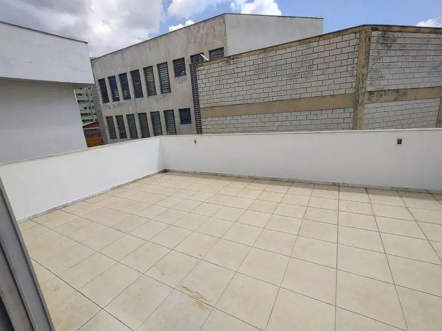 Foto 2 de Cobertura com 3 Quartos para alugar, 90m² em Ouro Preto, Belo Horizonte