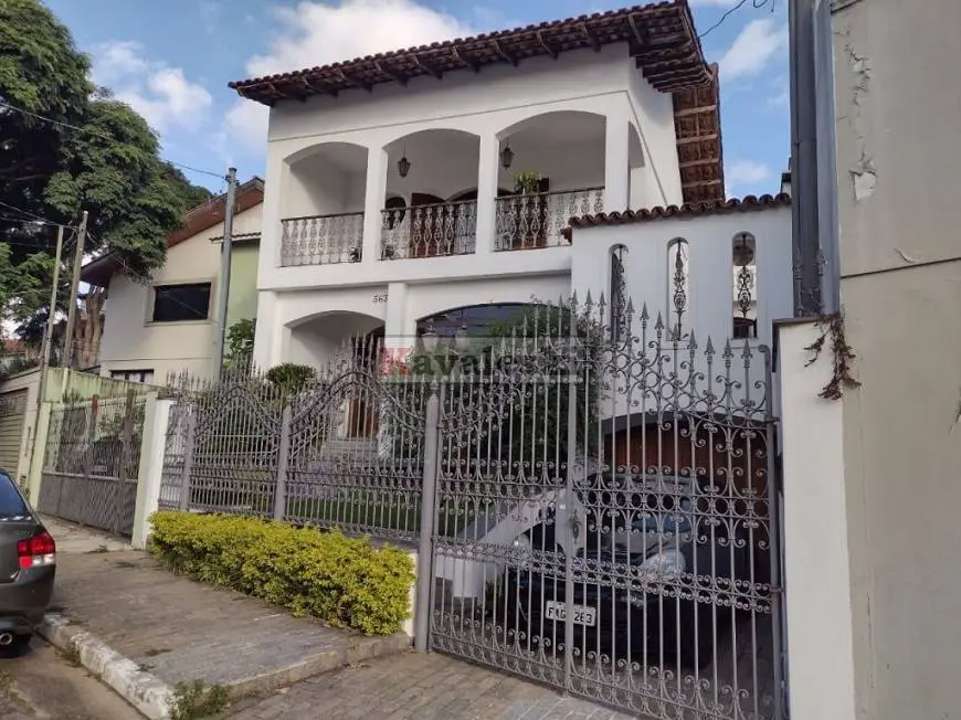 Foto 1 de Sobrado com 3 Quartos à venda, 390m² em Vila Moinho Velho, São Paulo