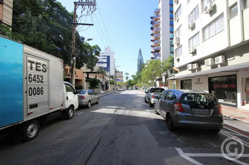Foto 3 de Apartamento com 2 Quartos para alugar, 75m² em Centro, Florianópolis