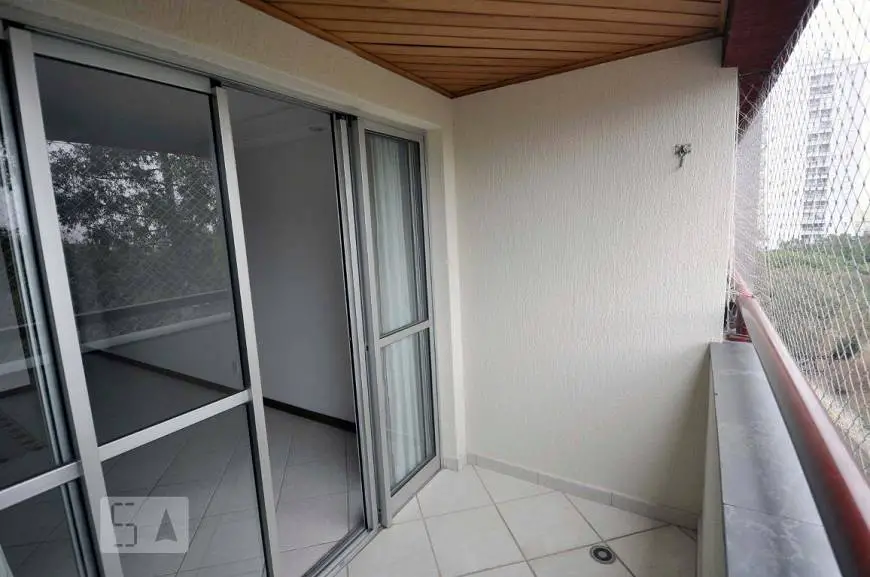 Foto 3 de Apartamento com 3 Quartos para alugar, 67m² em Jaguaré, São Paulo