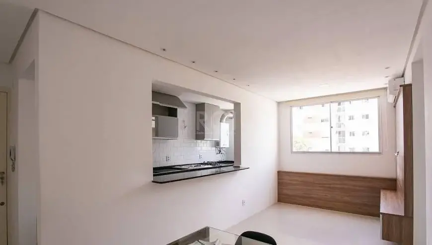 Foto 2 de Apartamento com 3 Quartos à venda, 62m² em Nonoai, Porto Alegre