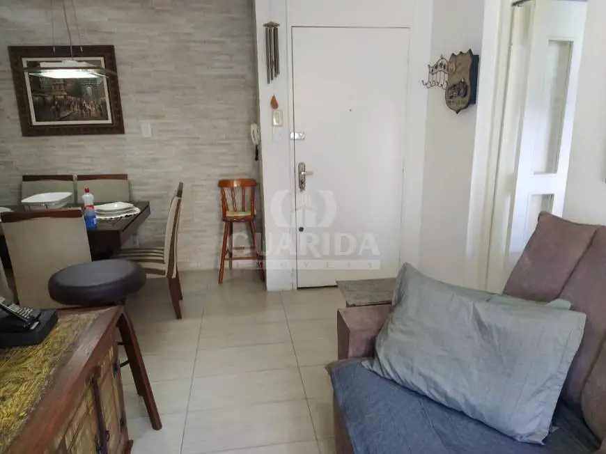 Foto 3 de Apartamento com 3 Quartos à venda, 67m² em Vila Nova, Porto Alegre