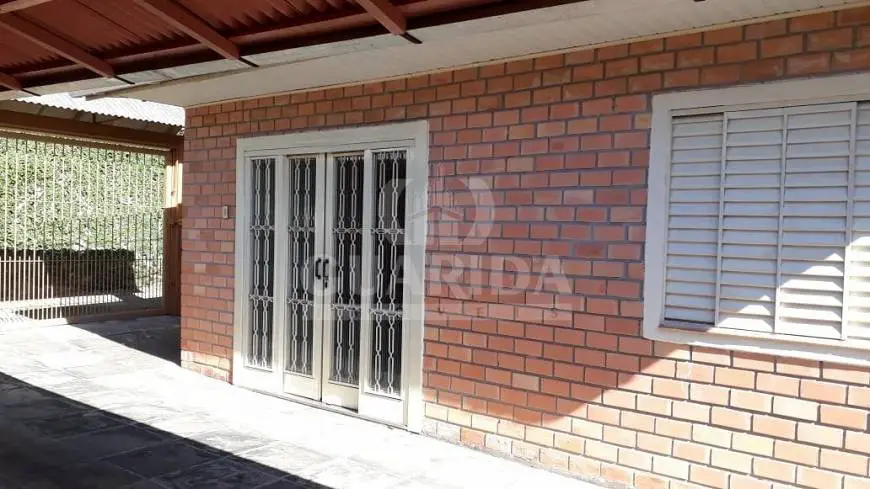 Foto 1 de Casa com 2 Quartos à venda, 125m² em Medianeira, Porto Alegre