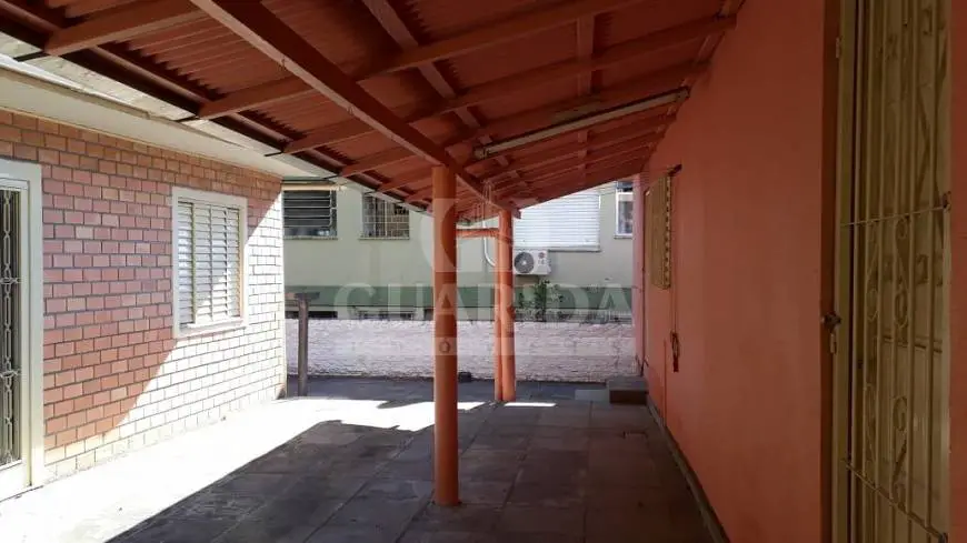 Foto 4 de Casa com 2 Quartos à venda, 125m² em Medianeira, Porto Alegre